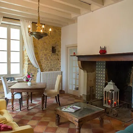 Arsague Sleeps 6 Pool Wifi Villa